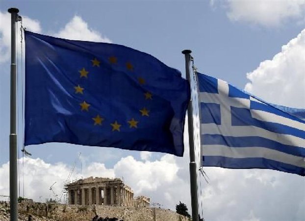 Την αίσθηση ότι όλο και περισσότεροι Ελληνες προτιμούν την «αργεντινοποίηση» της χώρας και όχι τη σωτηρία μέσω του ευρώ μεταφέρει η Wall Street Journal