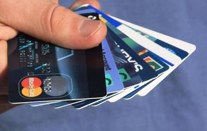 πλαστικο χρημα - καρτες πιστωτικεσ