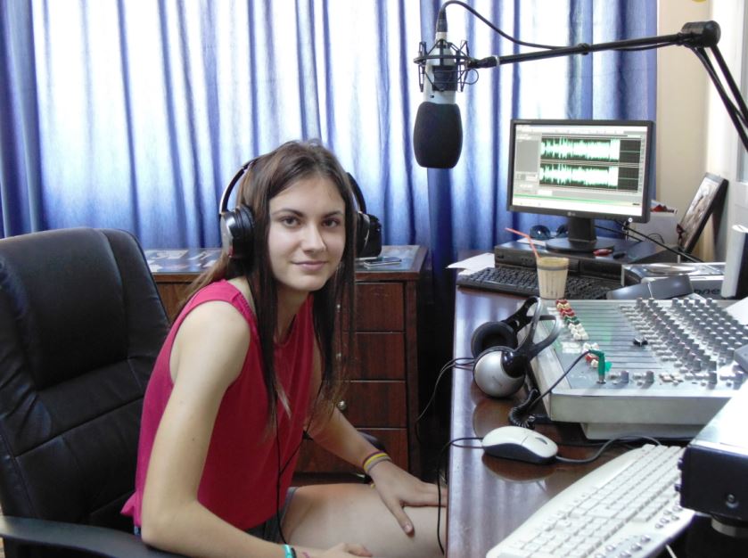 ΕΛΕΝΗ ΚΟΥΤΣΑΛΙΑΡΗ STAR-FM 2