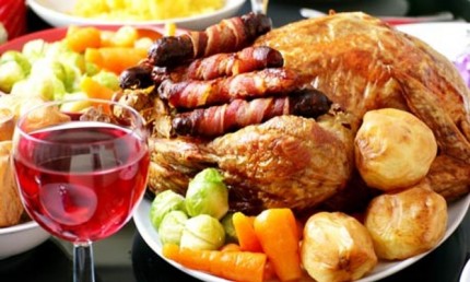 Christmas-Dinner-666x399